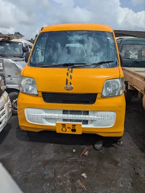 Daihatsu Hijet 2012 Yellow