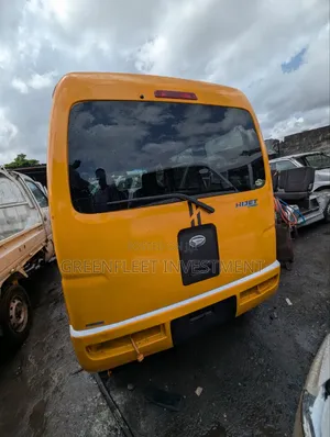 Daihatsu Hijet 2012 Yellow