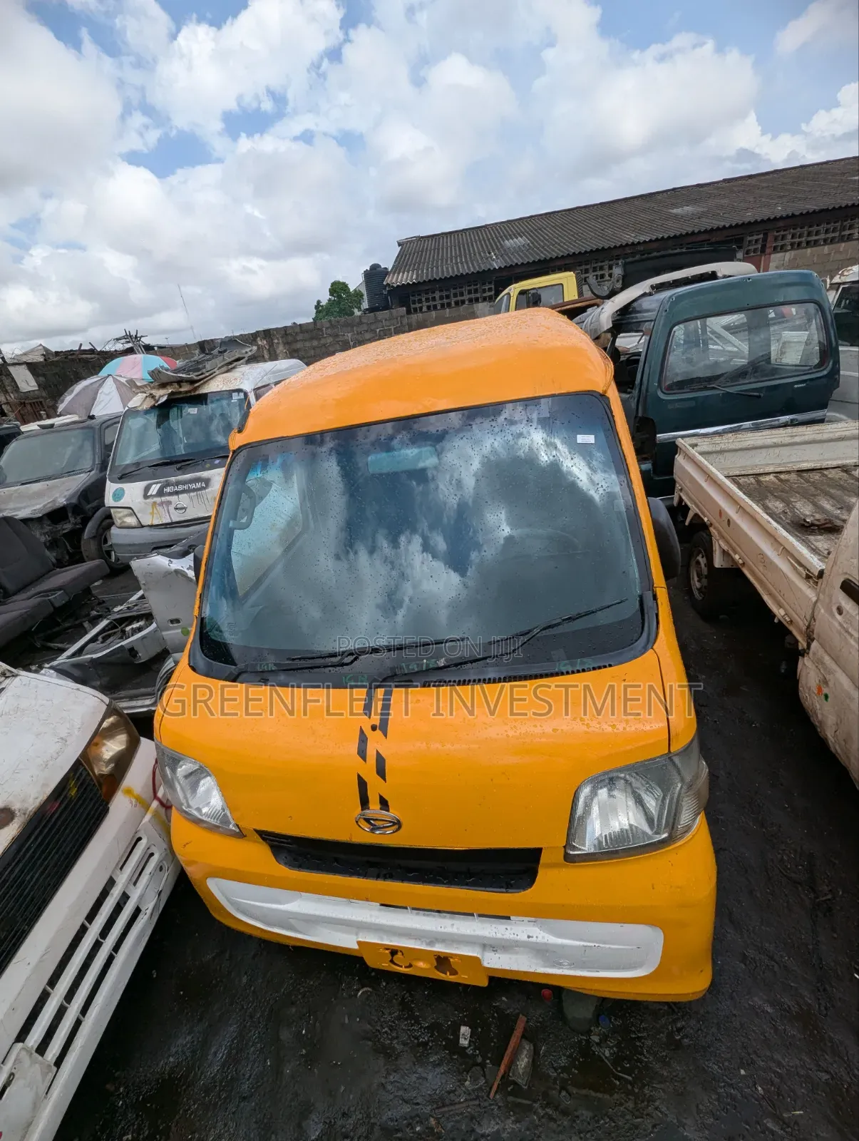 Daihatsu Hijet 2012 Yellow