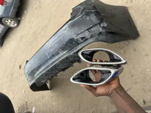 Es350 2019 Complete Back Bumper and Exhaust