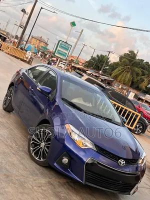 Toyota Corolla S 4dr Sedan (1.8L 4cyl CVT) 2015 Blue
