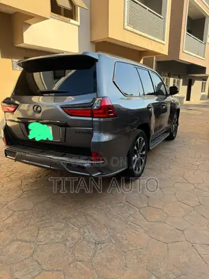Lexus LX 570 (5 seats) AWD 2016 Gray