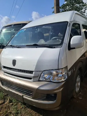 Toyota HiAce 2014 Brown