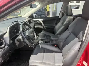 Toyota RAV4 Limited 4dr SUV AWD (2.5L 4cyl 6A) 2018 Red