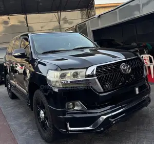 Toyota Land Cruiser 2010 Black