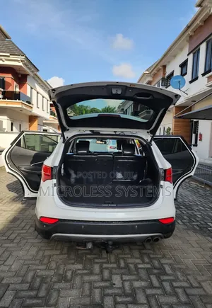 Hyundai Santa Fe 2016 White