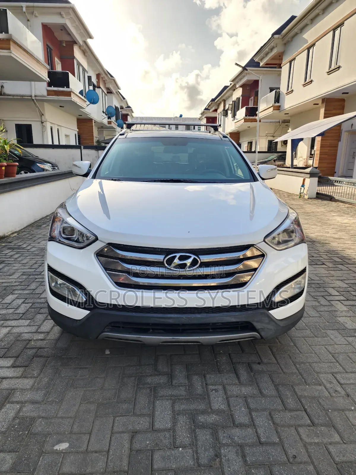 Hyundai Santa Fe 2016 White