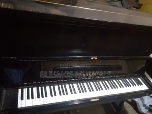 Magner Upright Piano