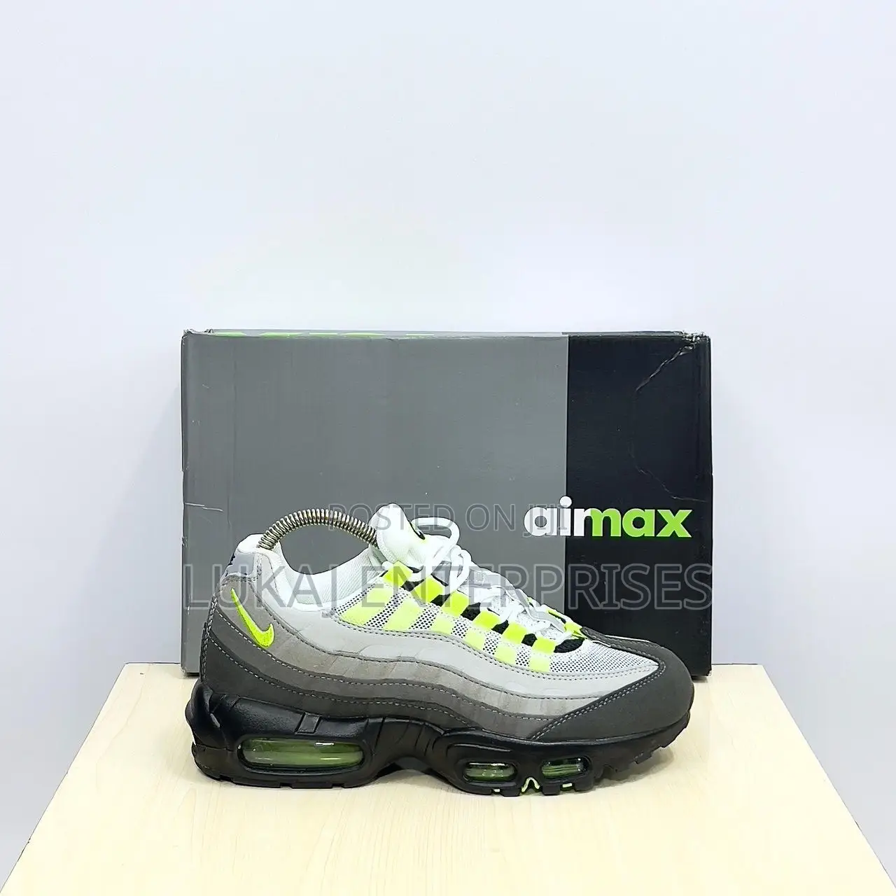 Aimax Snickers