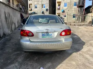 Toyota Corolla LE 2004 Silver