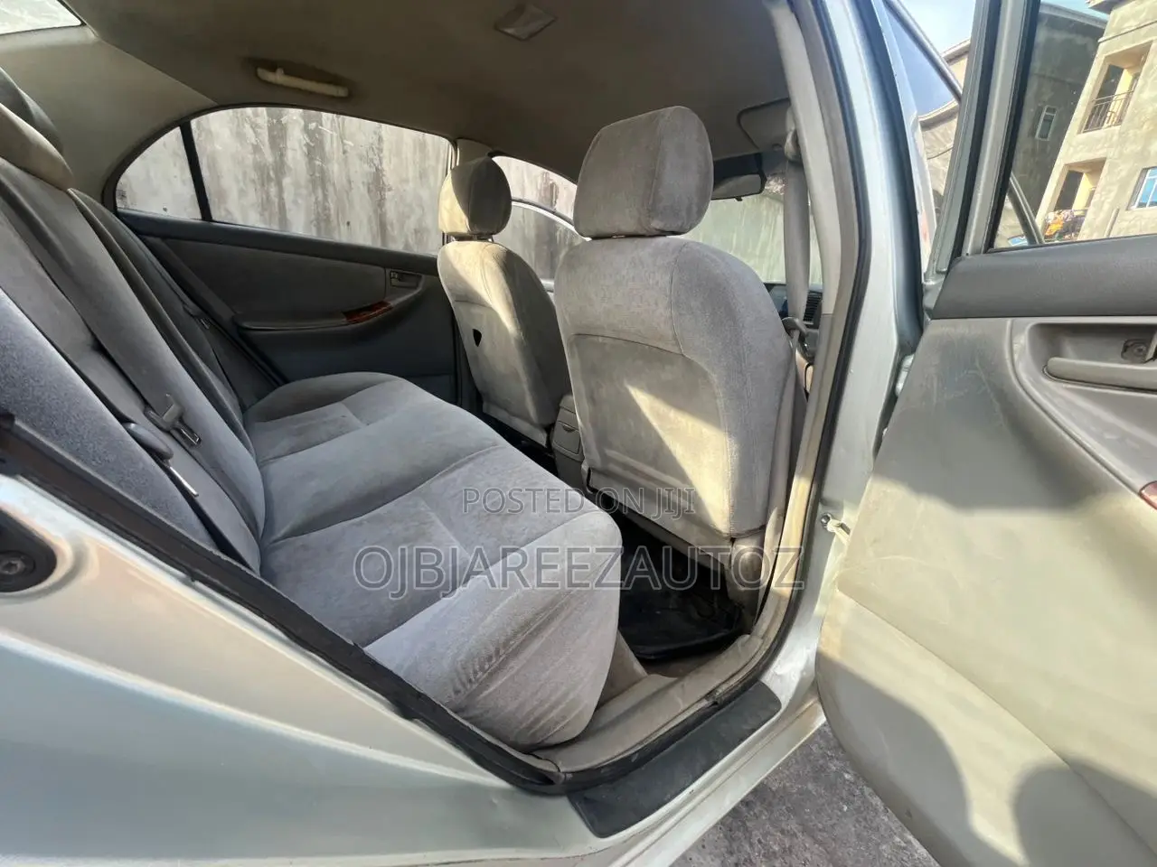 Toyota Corolla LE 2004 Silver
