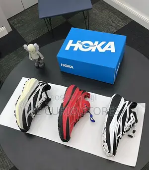 Hoka - Sneakers