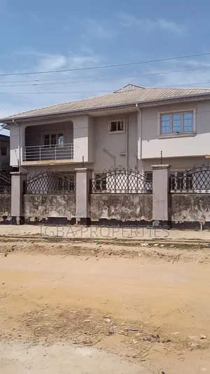 13bdrm Block of Flats in Ikorodu Garage for sale
