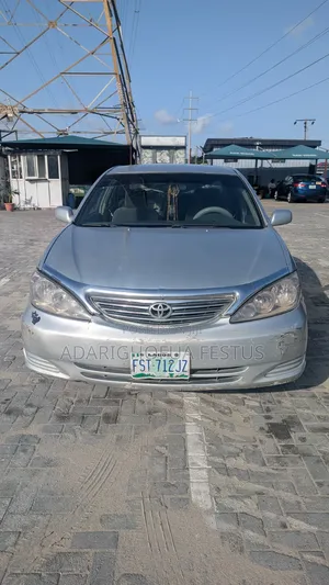 Toyota Camry 2005 Silver