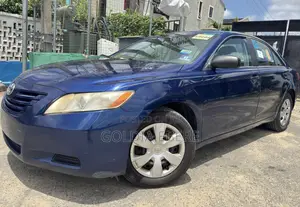 Toyota Camry 2018 Blue