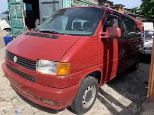 Volkswagen Transporter 2005 Red