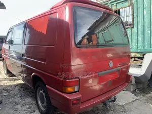 Volkswagen Transporter 2005 Red