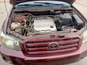 Toyota Highlander V6 2005 Red