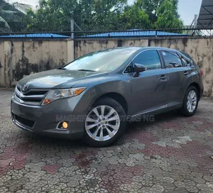 Toyota Venza XLE 4dr Wagon (2.7L 4cyl 6A) 2014 Green
