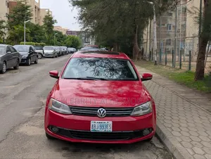 Volkswagen Passat 2011 Red