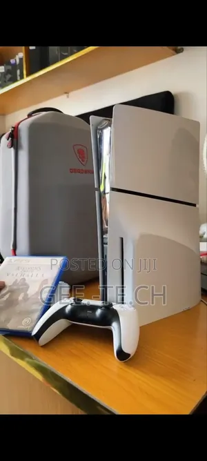 Playstation 5 With 2 Pads and Plates