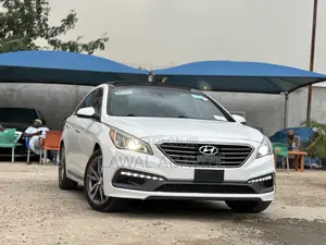 Hyundai Sonata Sport 2.0T 4dr Sedan (2.0L 4cyl Turbo 6A) 2015 White
