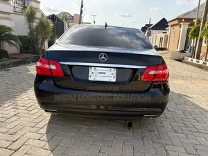 Mercedes-Benz E350 Base 4Matic Sedan AWD (3.5L 6cyl 7A) 2010 Black