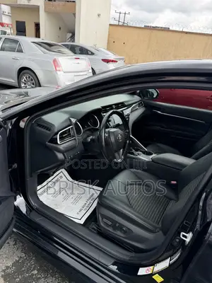 Toyota Camry SE (2.5L 4cyl 8A) 2019 Black