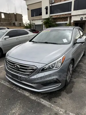 Hyundai Sonata Sport 4dr Sedan (2.4L 4cyl 6A) 2015