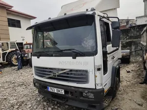 Foreign Used Volvo Fl6 Truck 1999 White