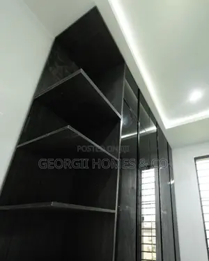 6bdrm Duplex in Apo Resettlement for sale