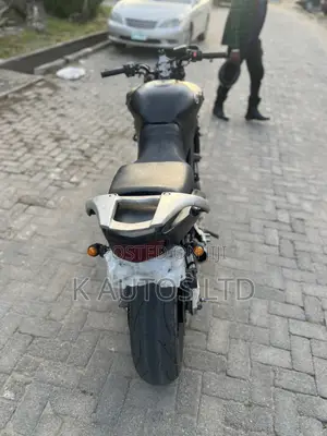 Yamaha 2011 Black