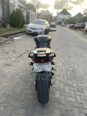 Yamaha 2011 Black