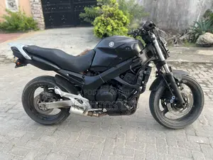 Yamaha 2011 Black