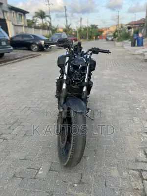 Yamaha 2011 Black