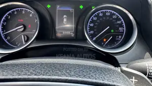 Toyota Camry SE (2.5L 4cyl 8A) 2019