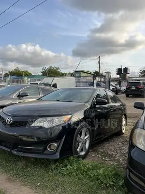 Toyota Camry SE 4dr Sedan (2.5L 4cyl 6A) 2012 Black