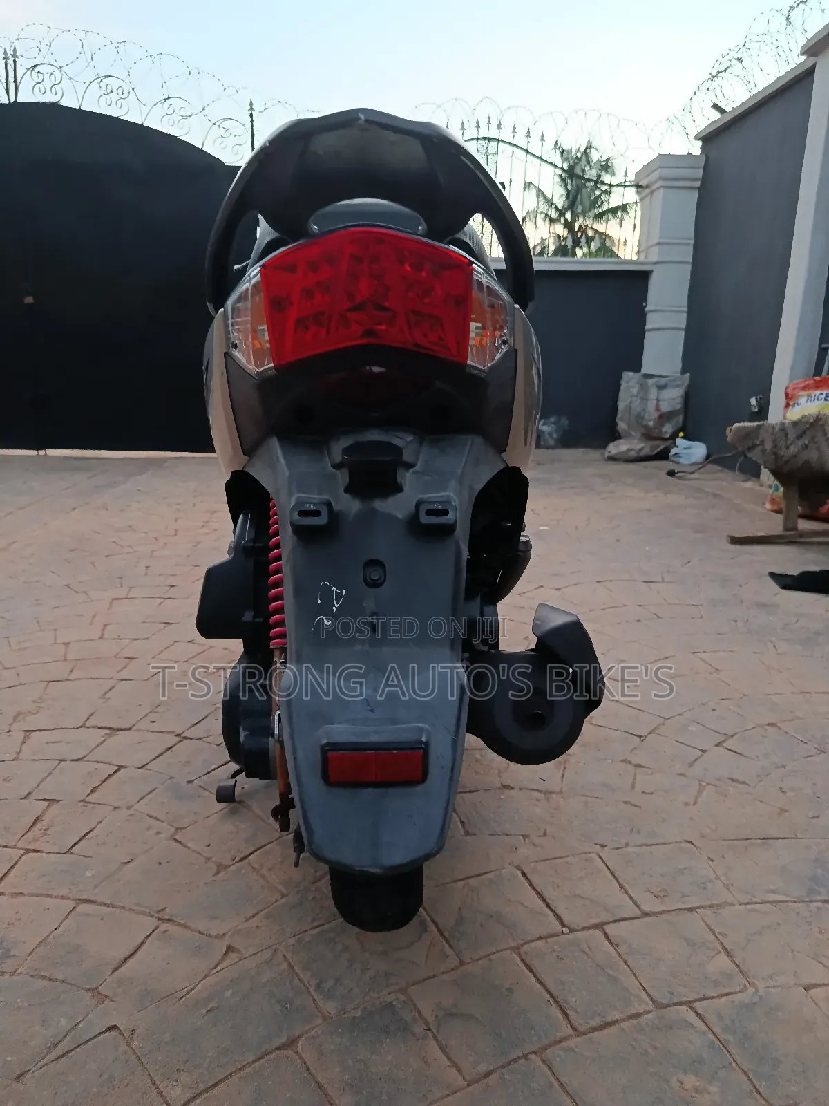 SYM Fnx 125 2020 Silver