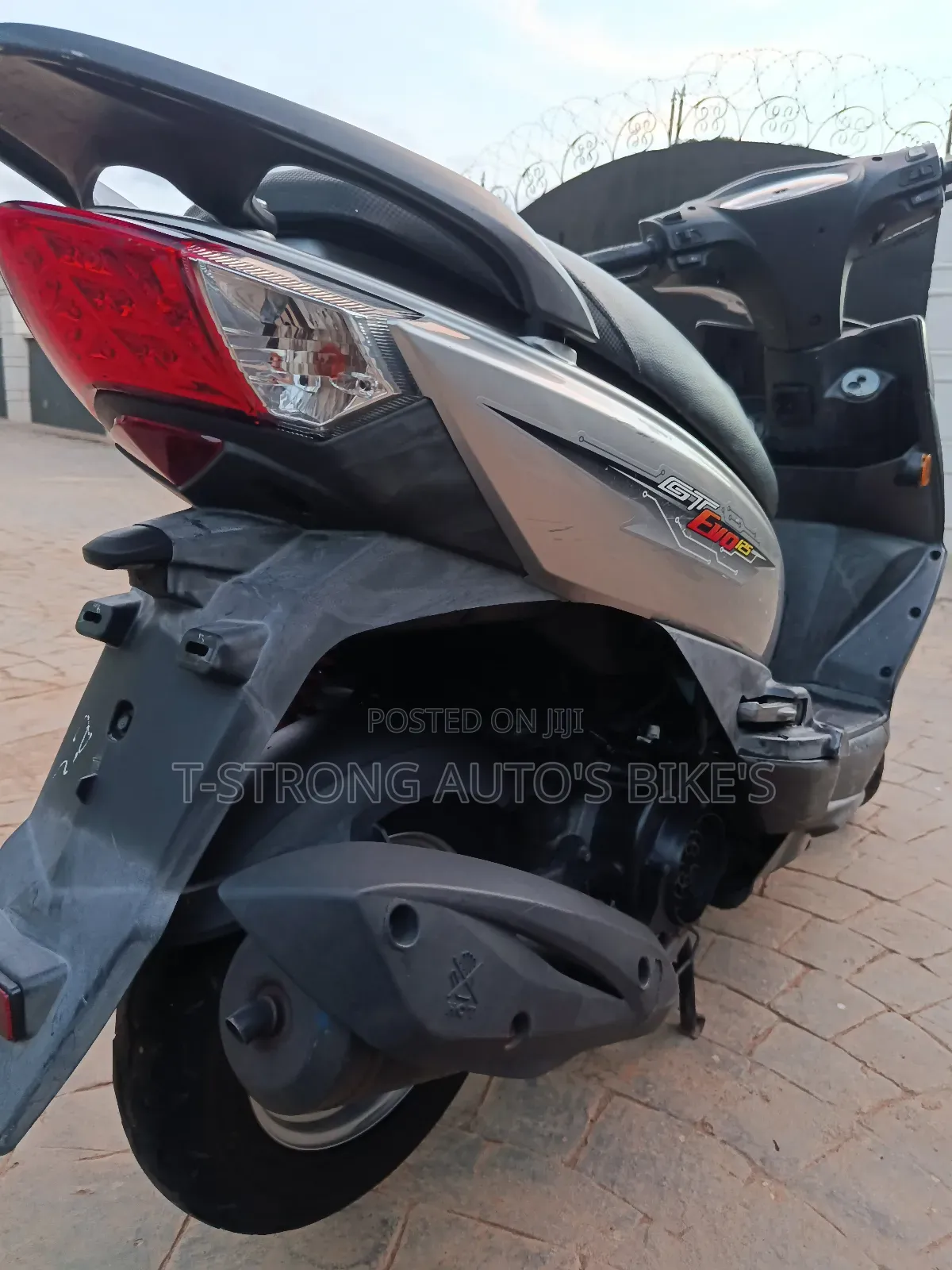 SYM Fnx 125 2020 Silver