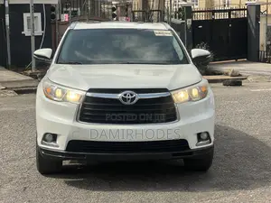Toyota Highlander Limited 4dr SUV (3.5L 6cyl 6A) 2015 White