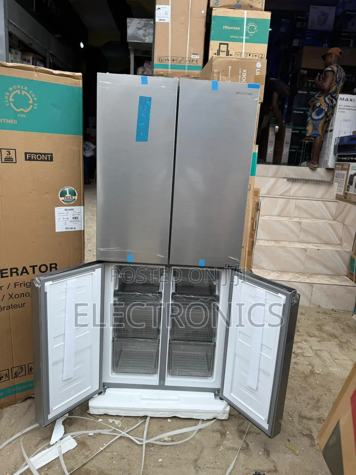 Hisense Refrigerator Fridge and Freezer 54ws