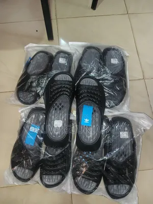 Adidas Slippers