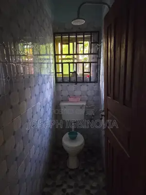 2bdrm Block of Flats in Benin City for rent