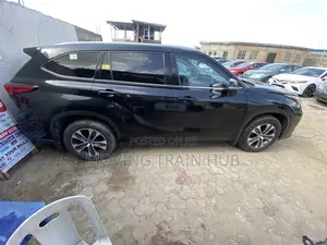 Toyota Highlander Limited 2021 Black