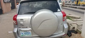 Toyota RAV4 1.8 2007 Silver