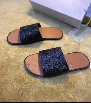 Causal Men Flat Slides