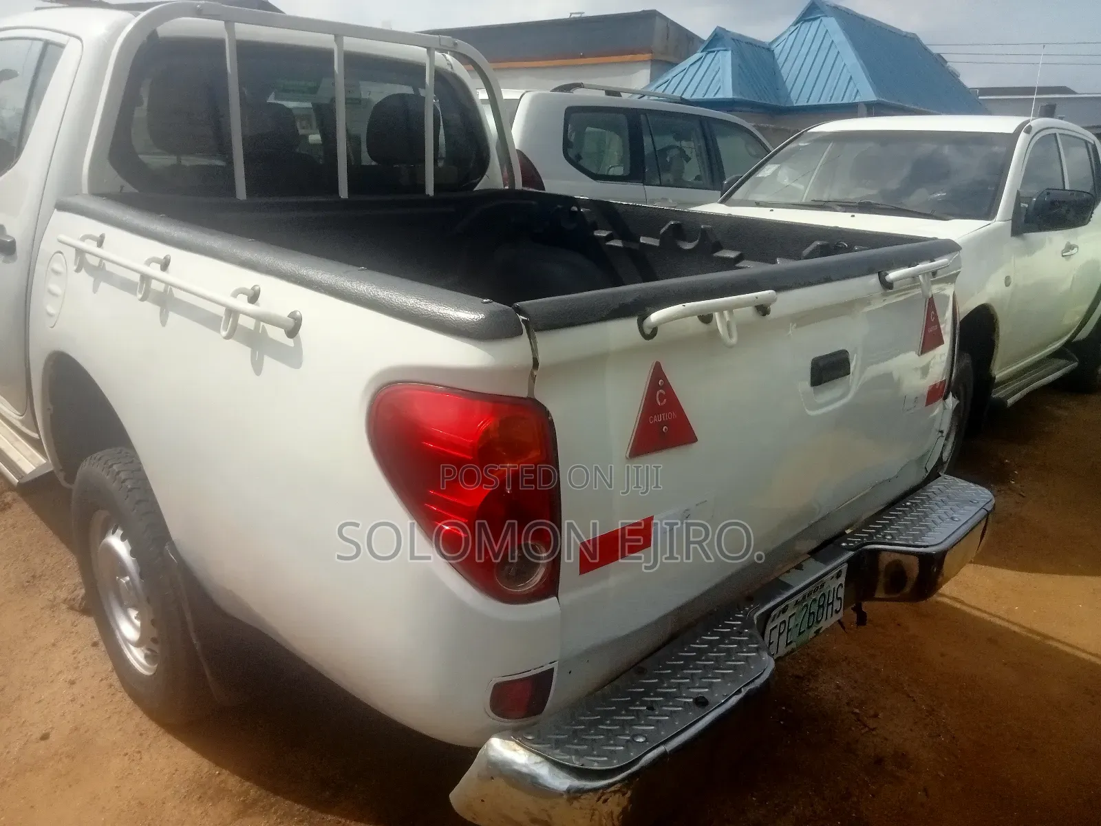 Mitsubishi L200 2012 Gold