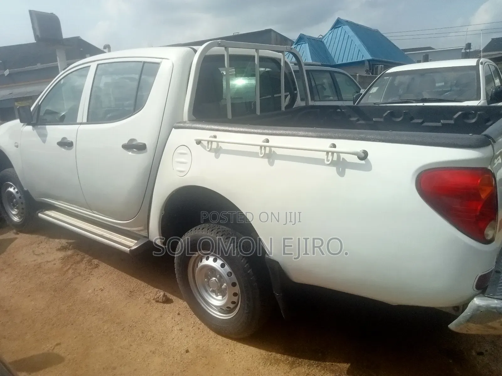 Mitsubishi L200 2012 Gold
