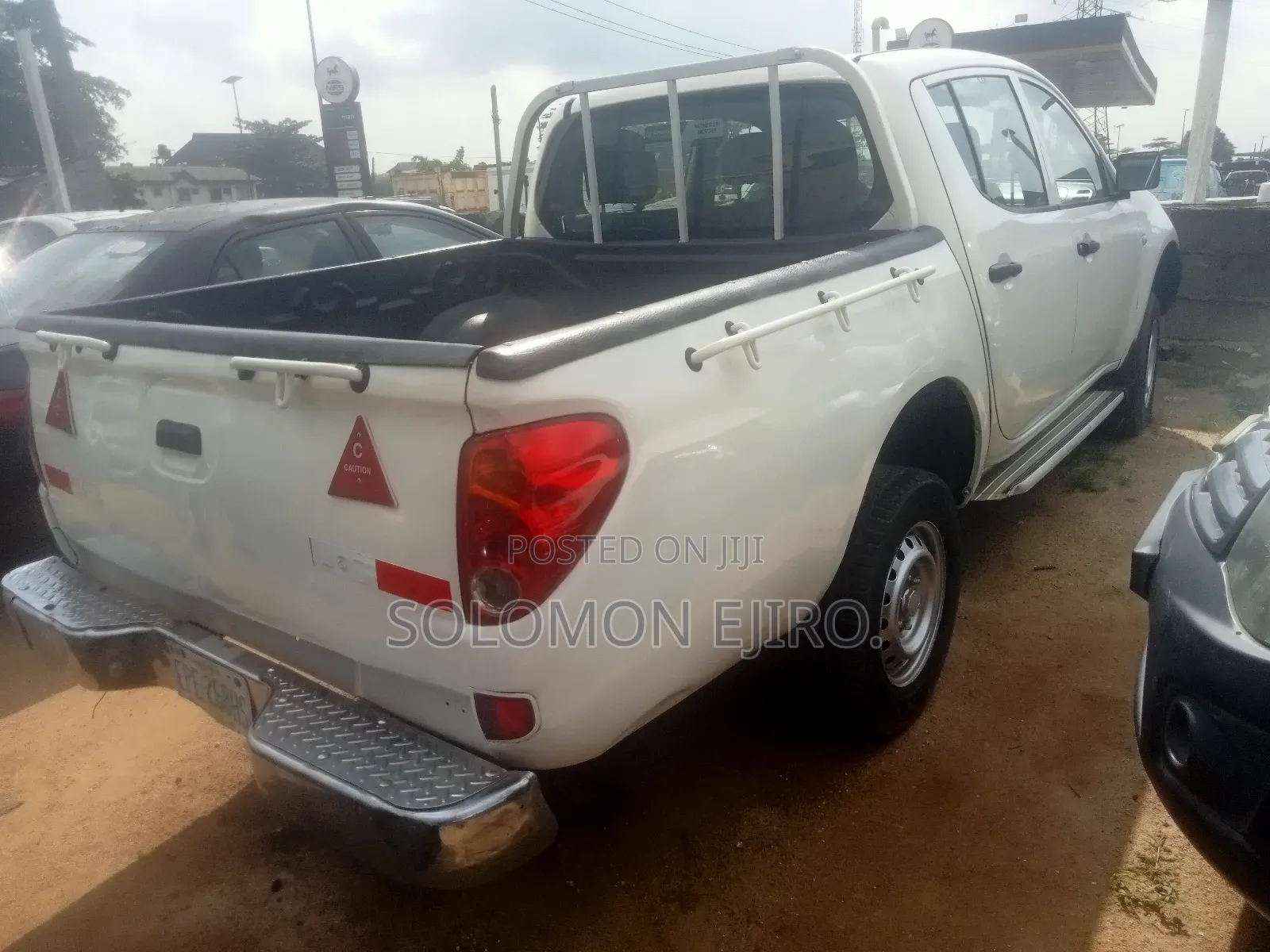 Mitsubishi L200 2012 Gold
