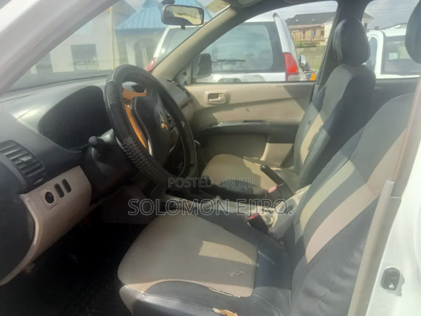 Mitsubishi L200 2012 Gold